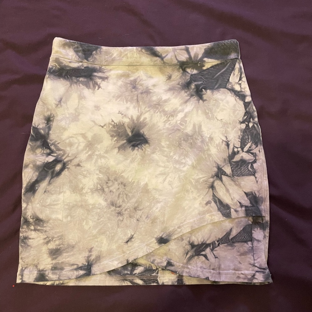 Aritzia Skirt